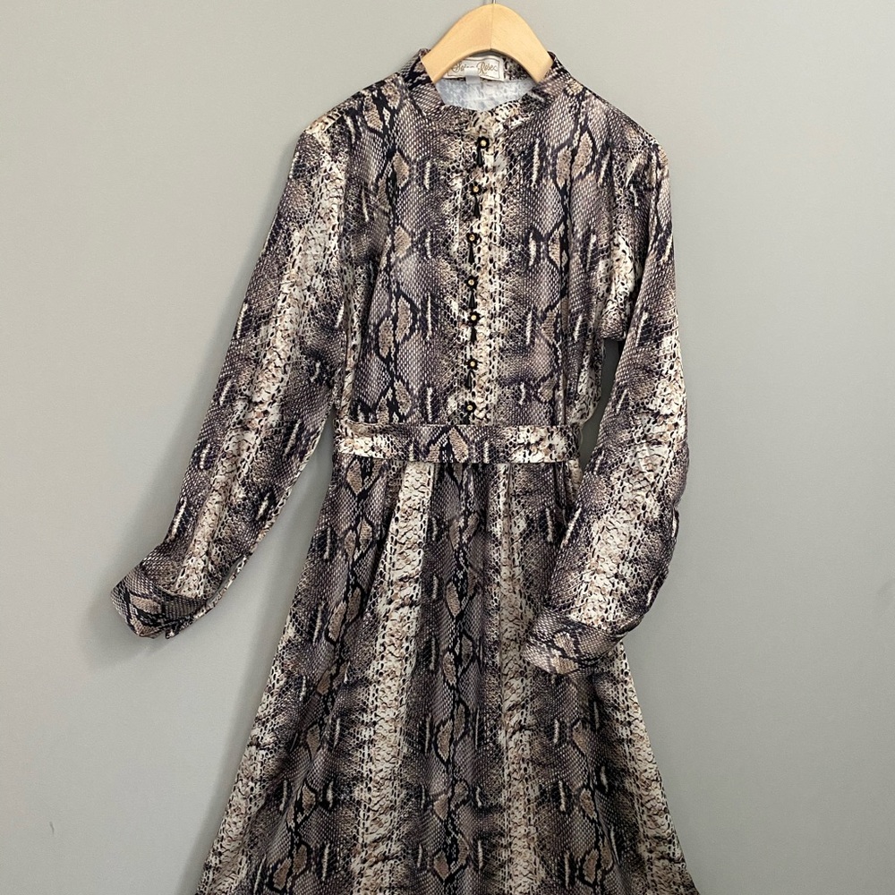 Snake print midi dress - Picture 3 of 11